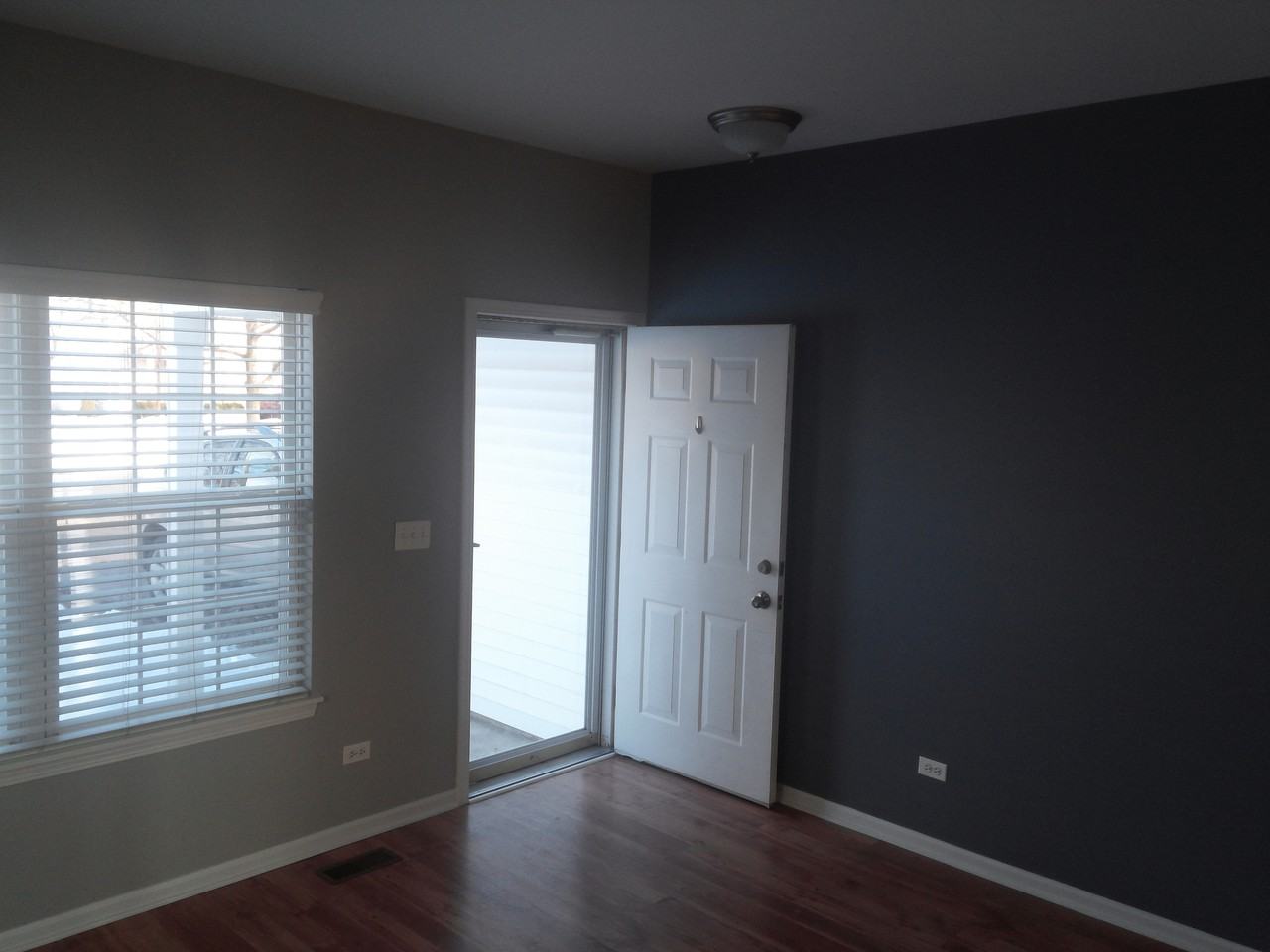 2513 Stonybrook Dr - Photo 2 of 18