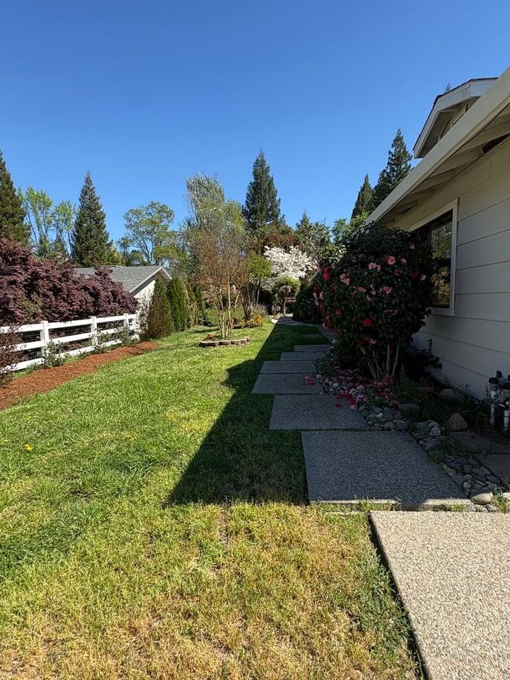 5695 Arrowhead Dr - Photo 3 of 28