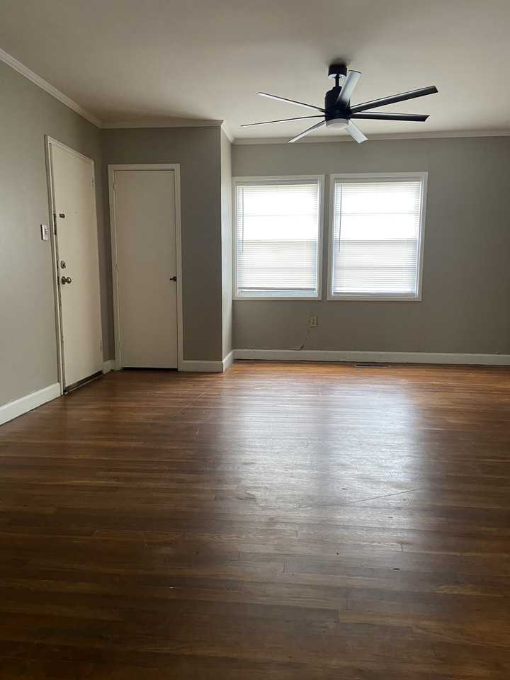 300 Cherry Hill DriveApt 5 #5 - Photo 6 of 20