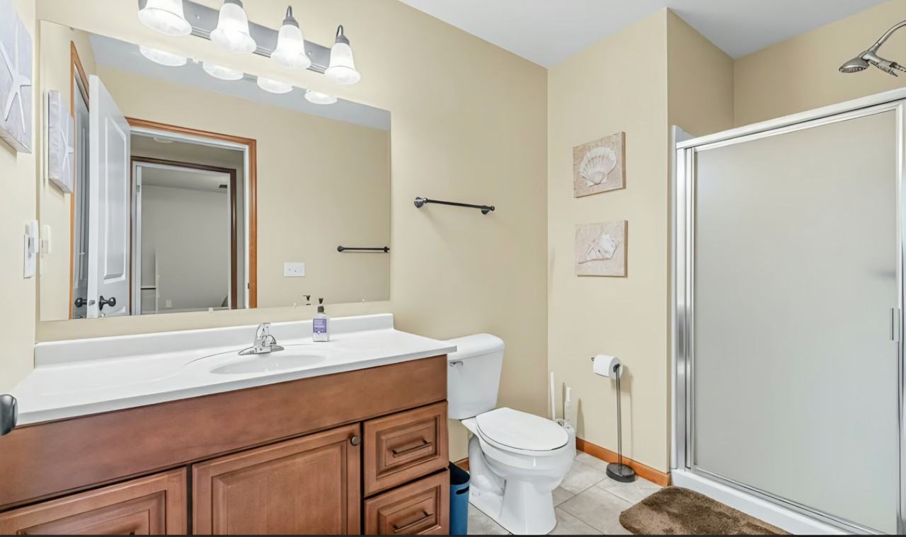 1795 Sara Ct - Photo 2 of 7