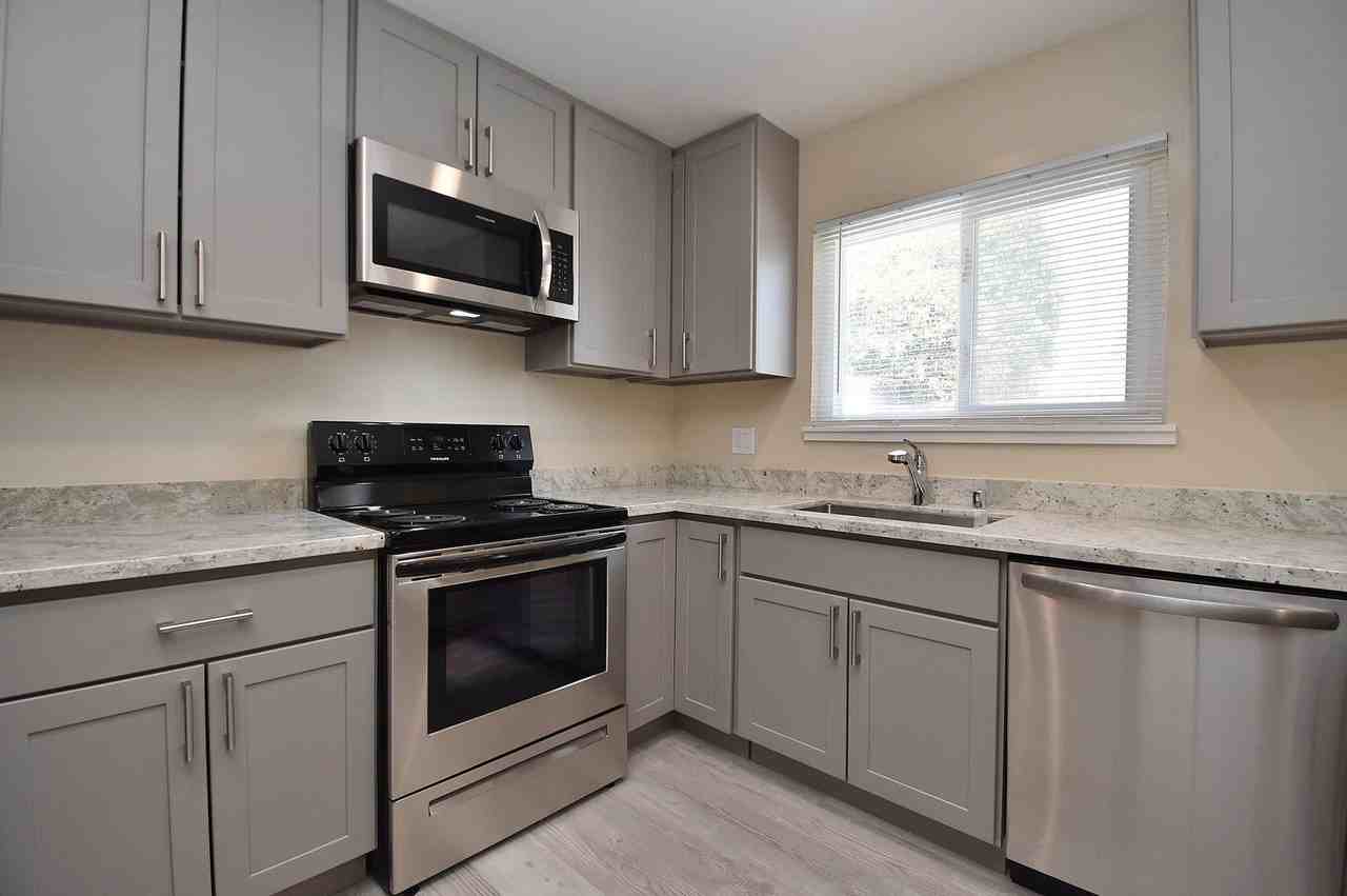 40232 Blanchard St - Photo 6 of 20