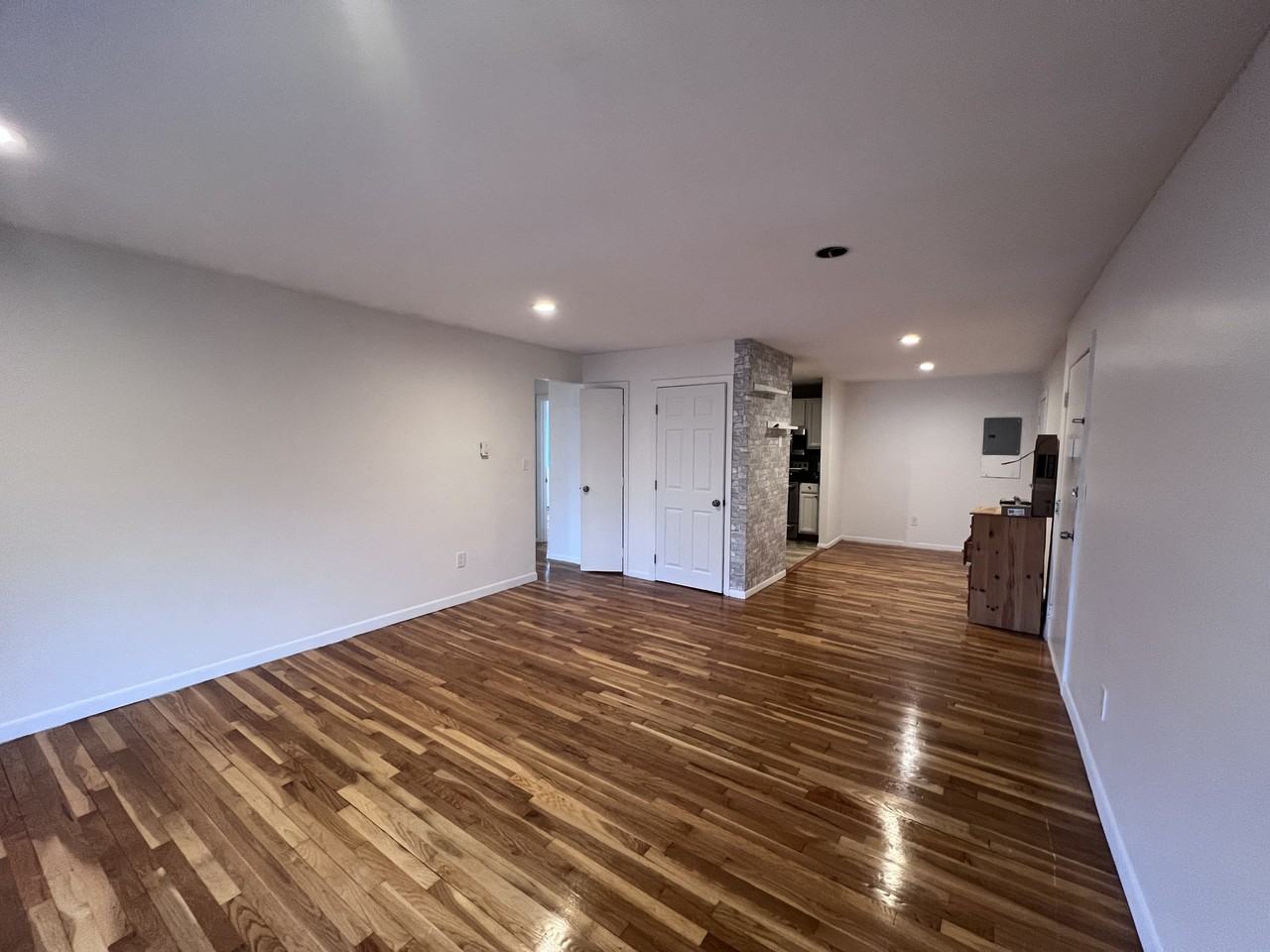 50 Seymour Street - 8Unit 8 #8 - Photo 5 of 11