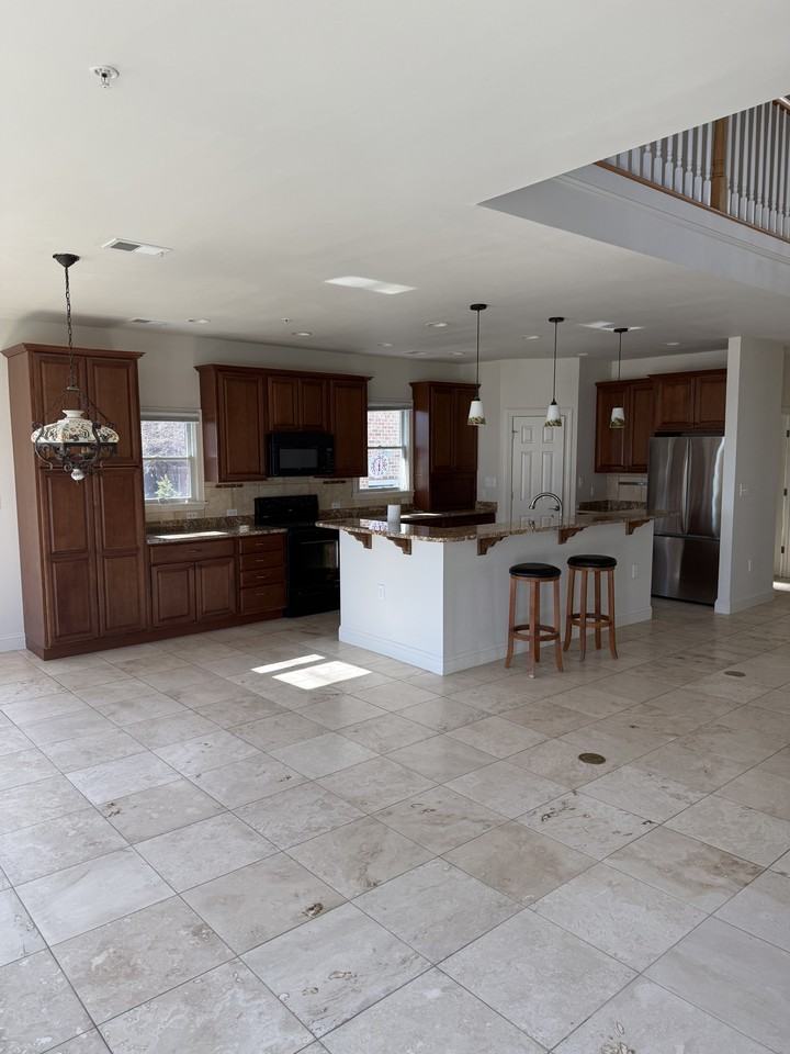 943 Williams St - Photo 6 of 20