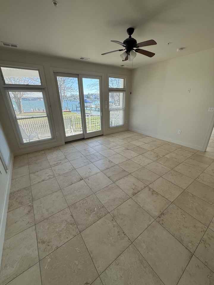 943 Williams St - Photo 7 of 20