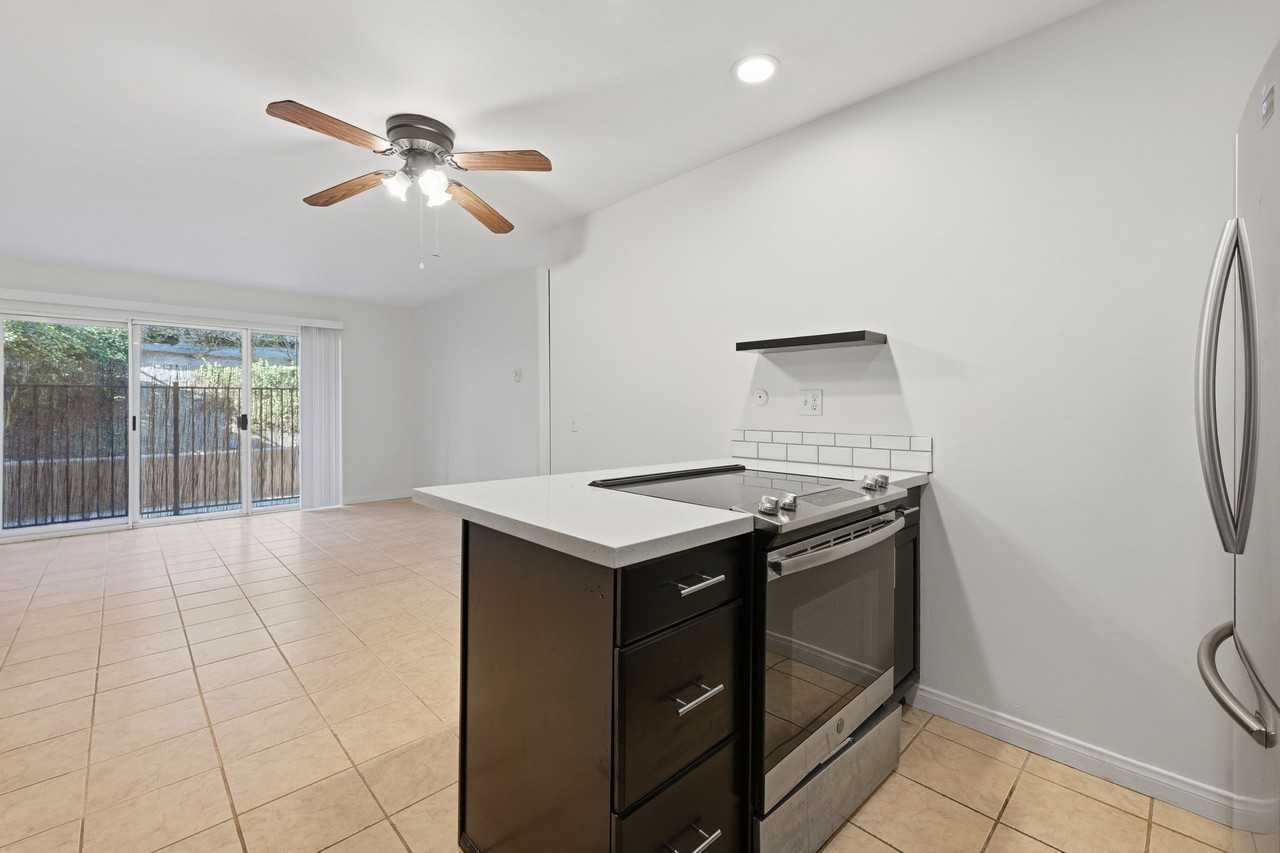 2360 Hosp Way #129 - Photo 3 of 19