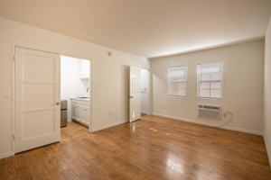 featured image of 727 S Mansfield Ave