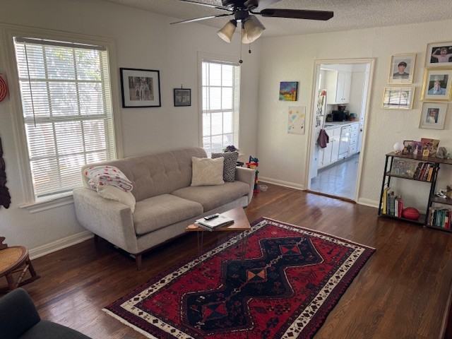 1706 W 34th St #B - Photo 2 of 15