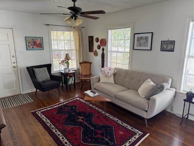1706 W 34th St #B - Photo 3 of 15