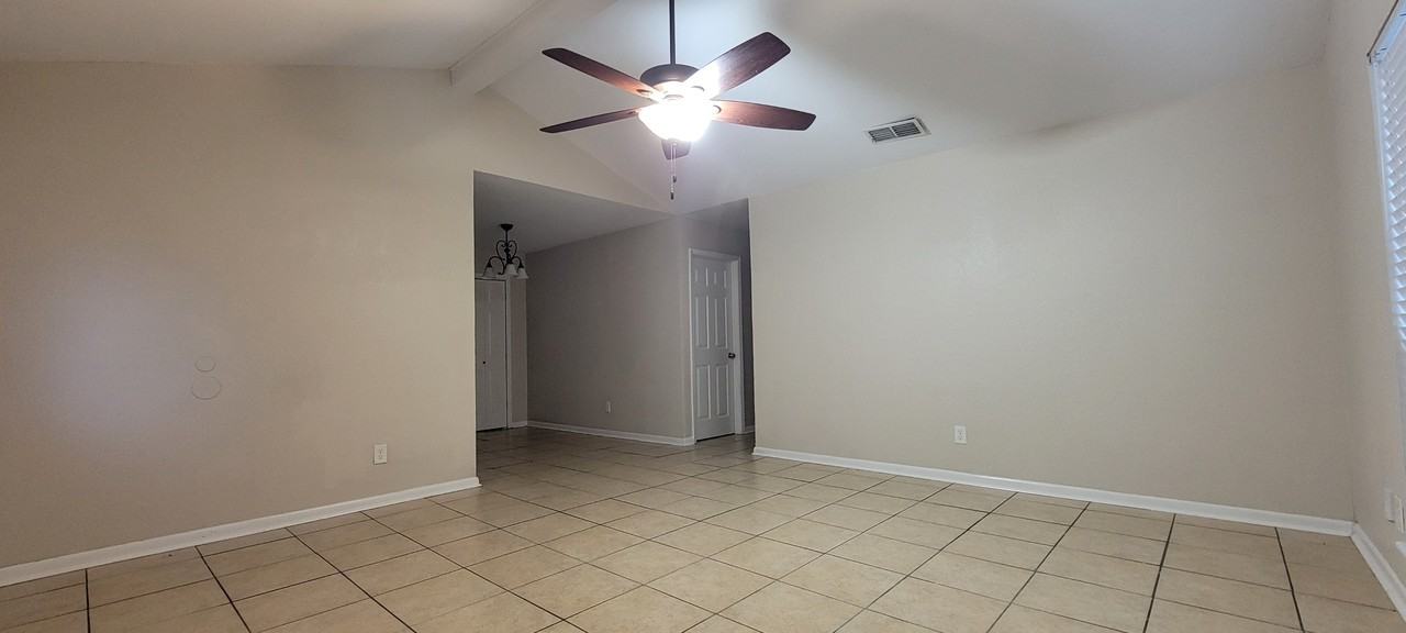 5244 Larcade Dr - Photo 5 of 32