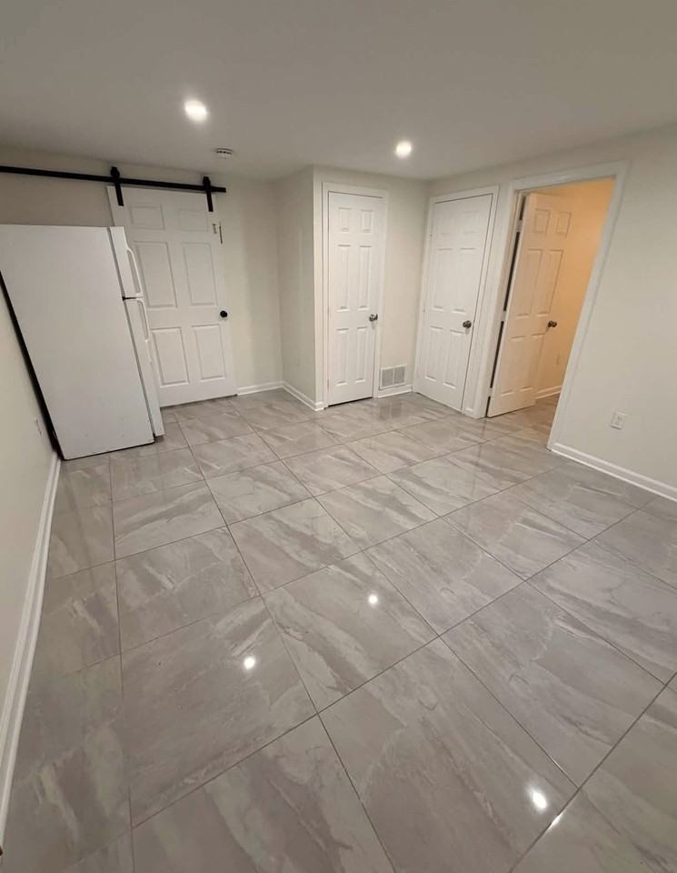 2012 Henry Rd #D - Photo 3 of 7