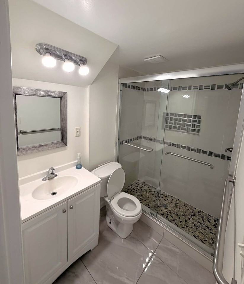 2012 Henry Rd #D - Photo 7 of 7