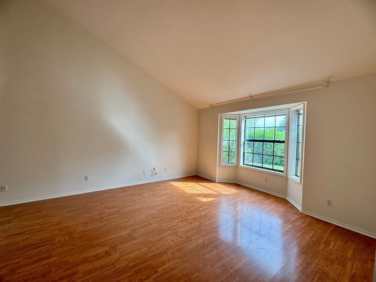 2923 Avila Bay Pl - Photo 5 of 31