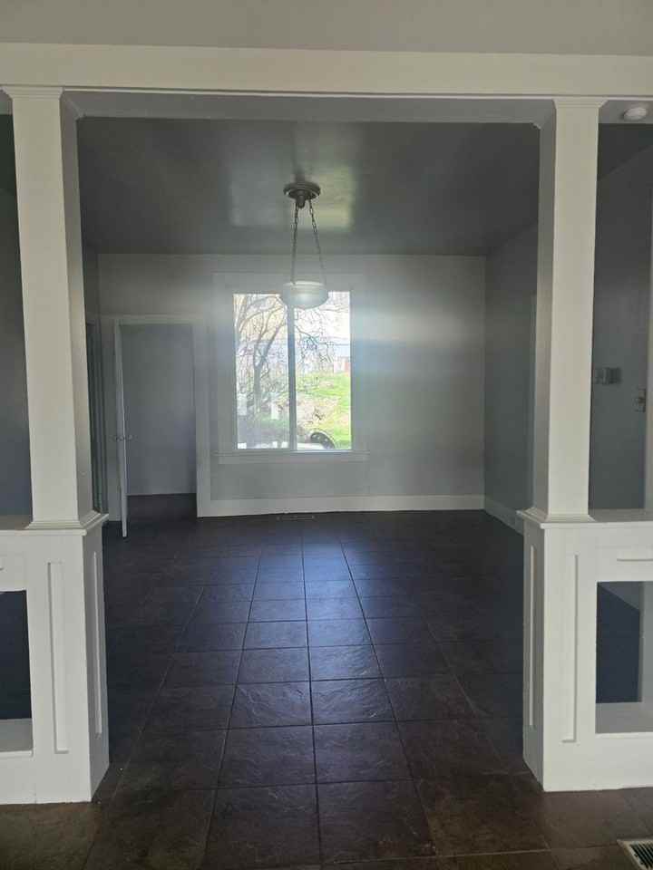 69 Pine St - Photo 6 of 19