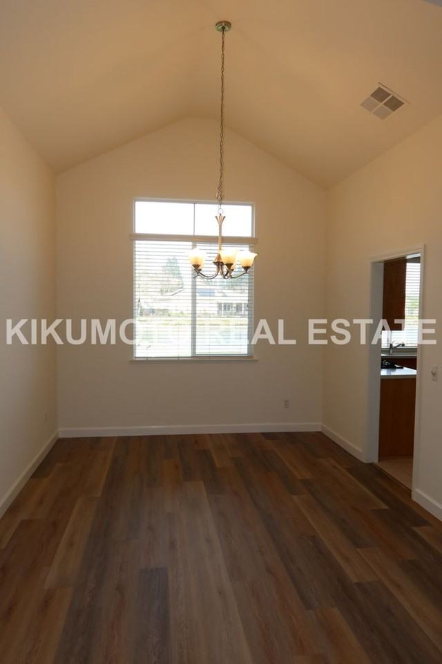 2629 Marina Point Ln - Photo 5 of 38