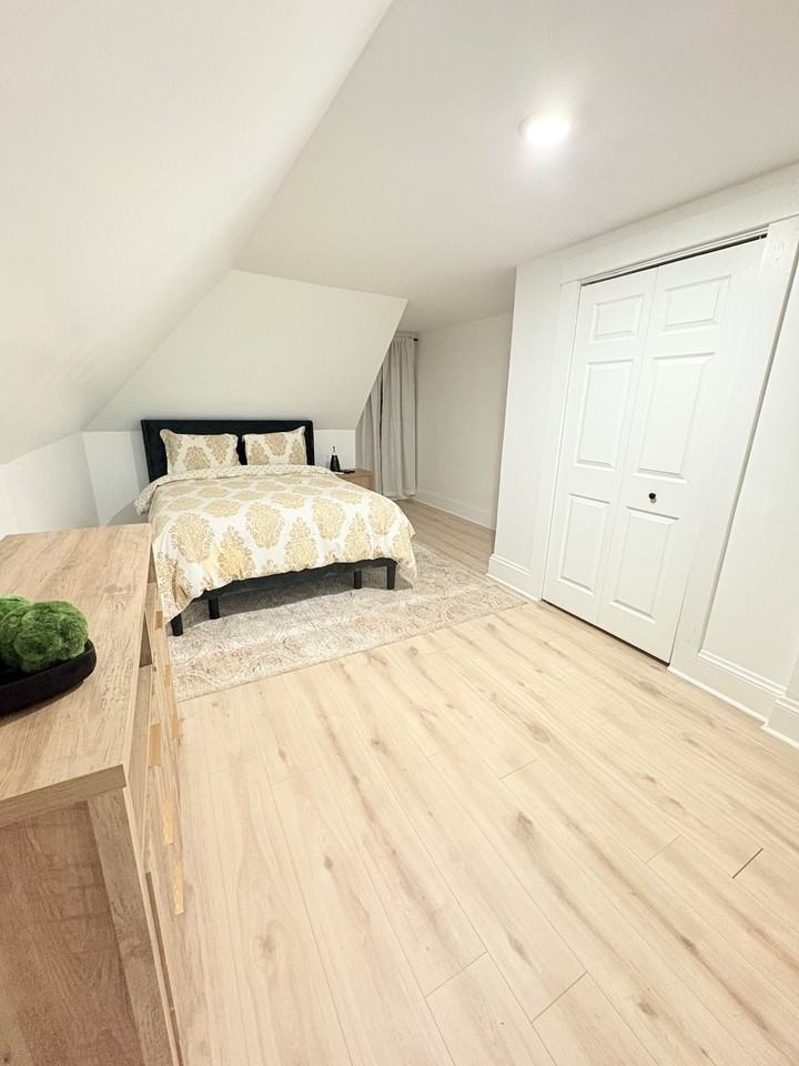 1136 Wood Ave - Photo 2 of 20