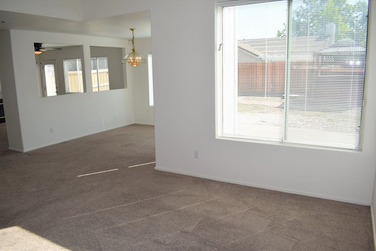 8103 Primoak Way - Photo 2 of 19