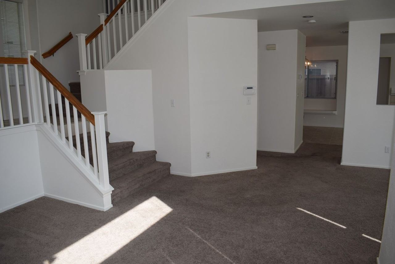 8103 Primoak Way - Photo 3 of 19