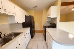 908 Hackberry St - Photo 1 of 1