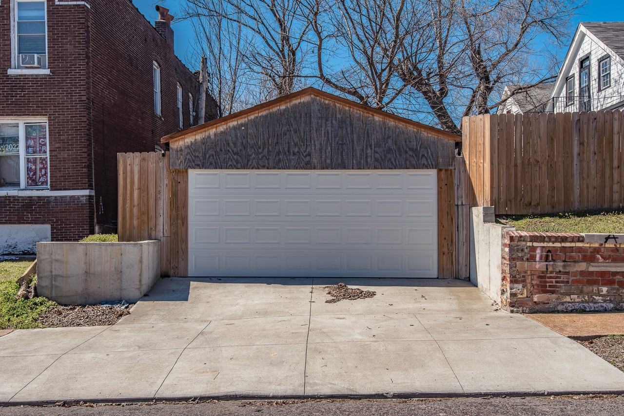 3100 Potomac St - Photo 4 of 20