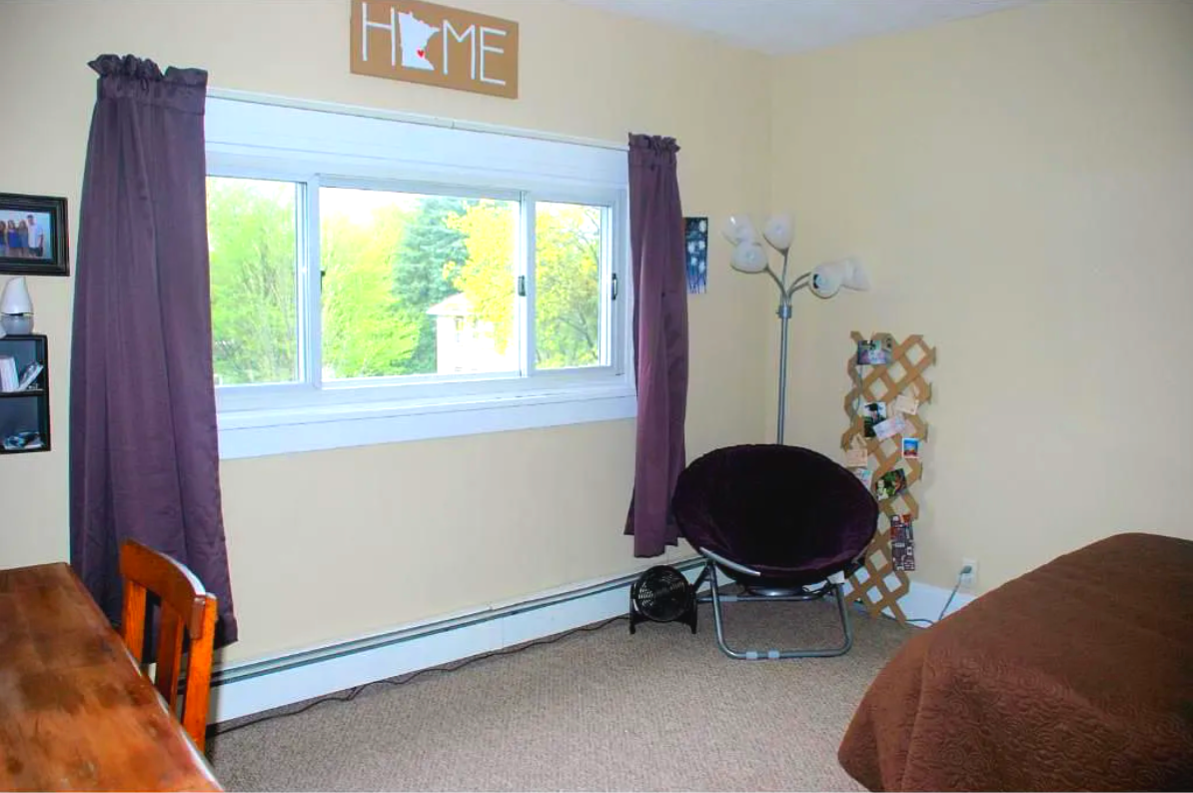 2080 Roblyn Ave - Photo 6 of 16