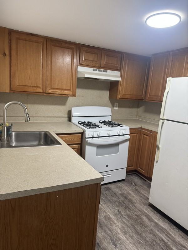 905 N Spruce St - Photo 2 of 15