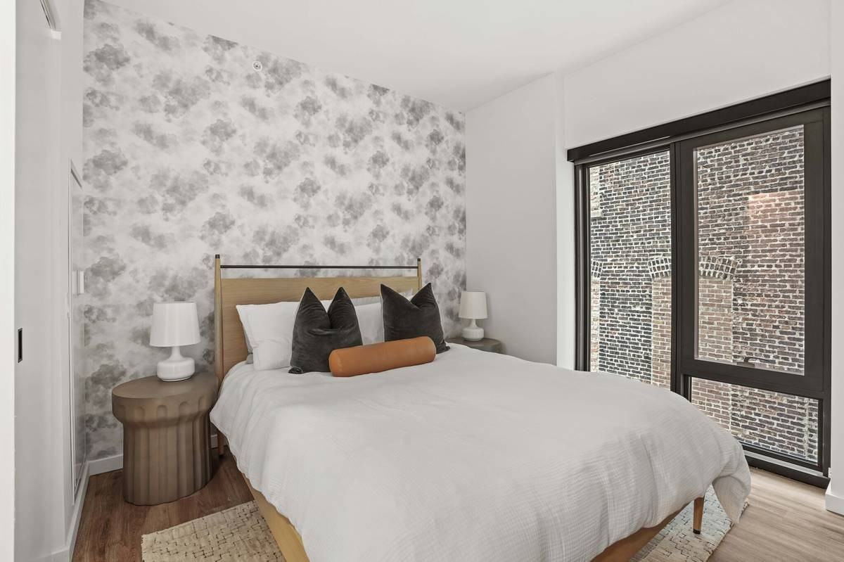 196 N Aberdeen St - Photo 5 of 13