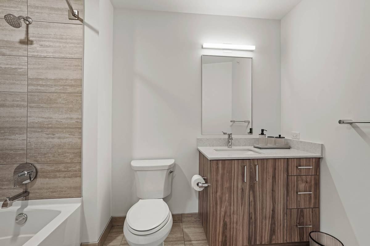 196 N Aberdeen St - Photo 7 of 13