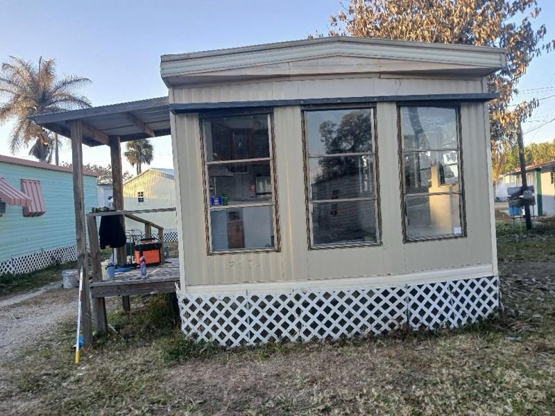 1475 N Bridge St #9 - Photo 3 of 8