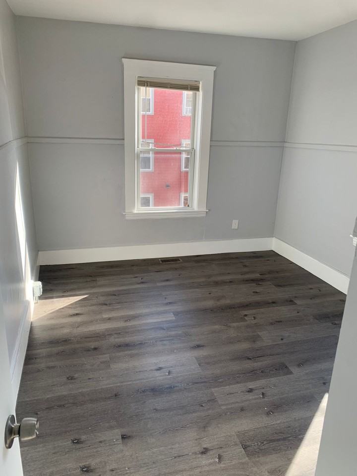 16 Catharine St #2R - Photo 7 of 7