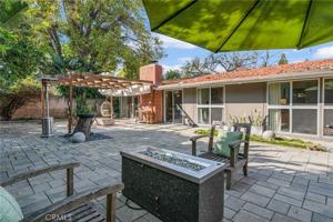 featured image of 2518 Pearson Ave