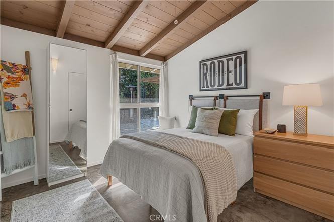 2518 Pearson Ave - Photo 3 of 18