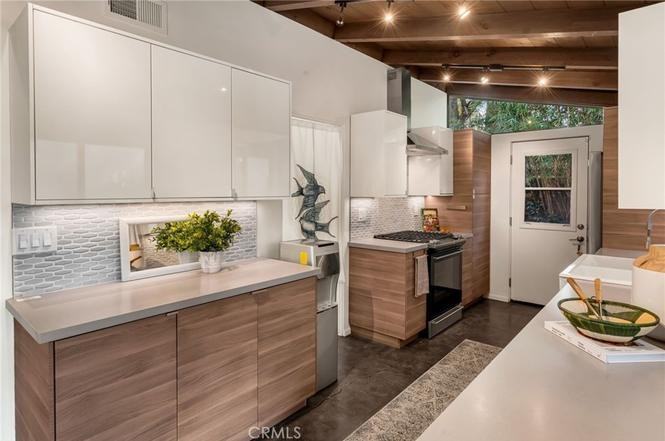 2518 Pearson Ave - Photo 7 of 18