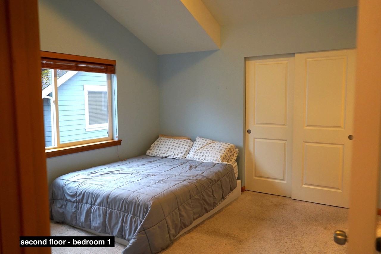 2800 Ne 137th St - Photo 2 of 25