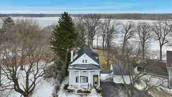 featured image of 3605 River Rd