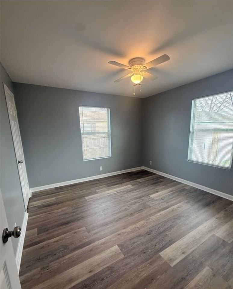 5318 W 12th St - Photo 4 of 8