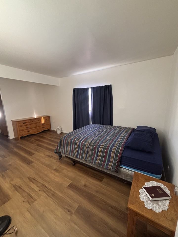 15516 Flatbush Ave - Photo 3 of 5