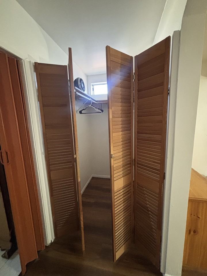 15516 Flatbush Ave - Photo 4 of 5