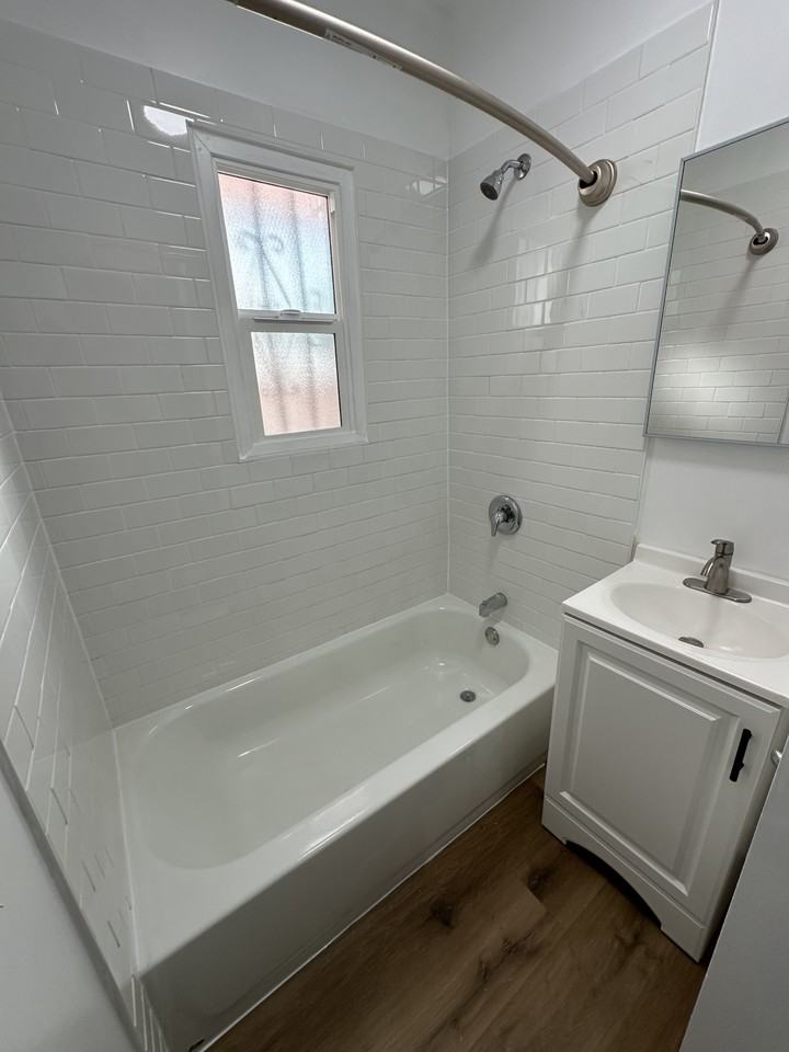 632 1/4 N Plymouth Blvd #632-25 - Photo 5 of 8