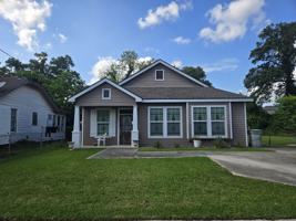 featured image of 1025 Porter St