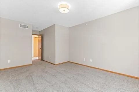 8759 Branson Drive Inver Grove Heights, Mn #92 - Photo 6 of 26