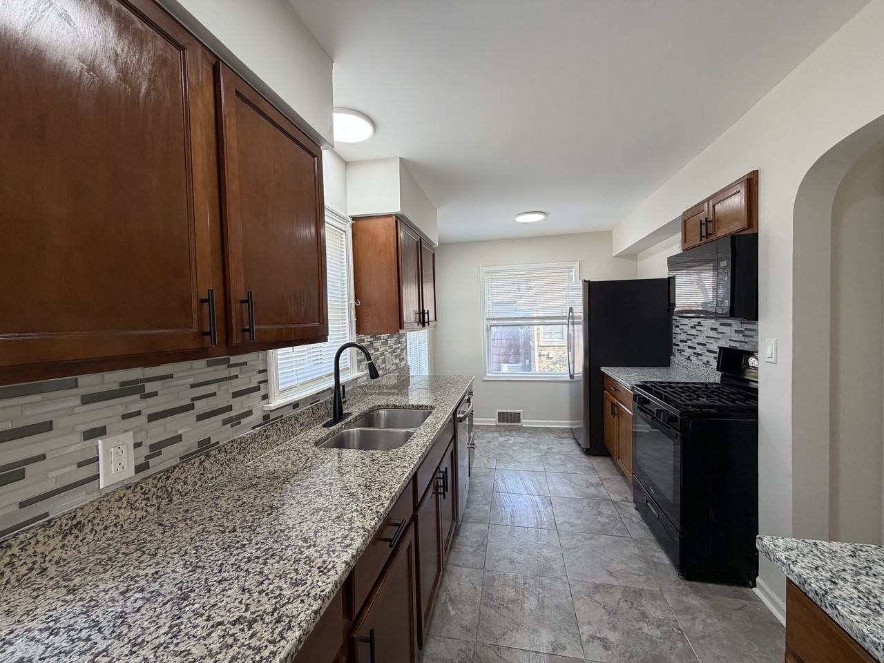 1822 187th St - Photo 3 of 20