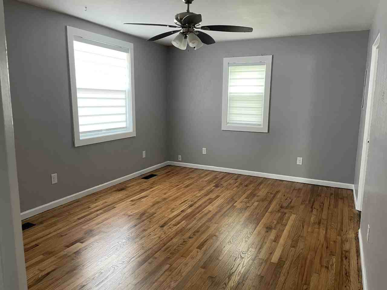 5901 Carl Pl - Photo 3 of 5