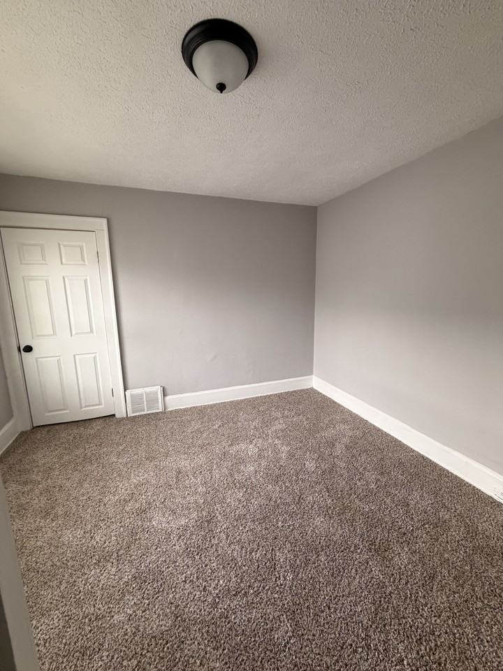 156 Arthur Ave #1 - Photo 7 of 8