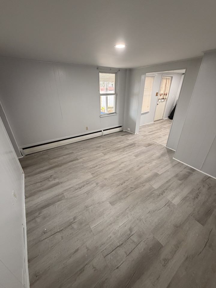 118 W Washington St - Photo 3 of 17