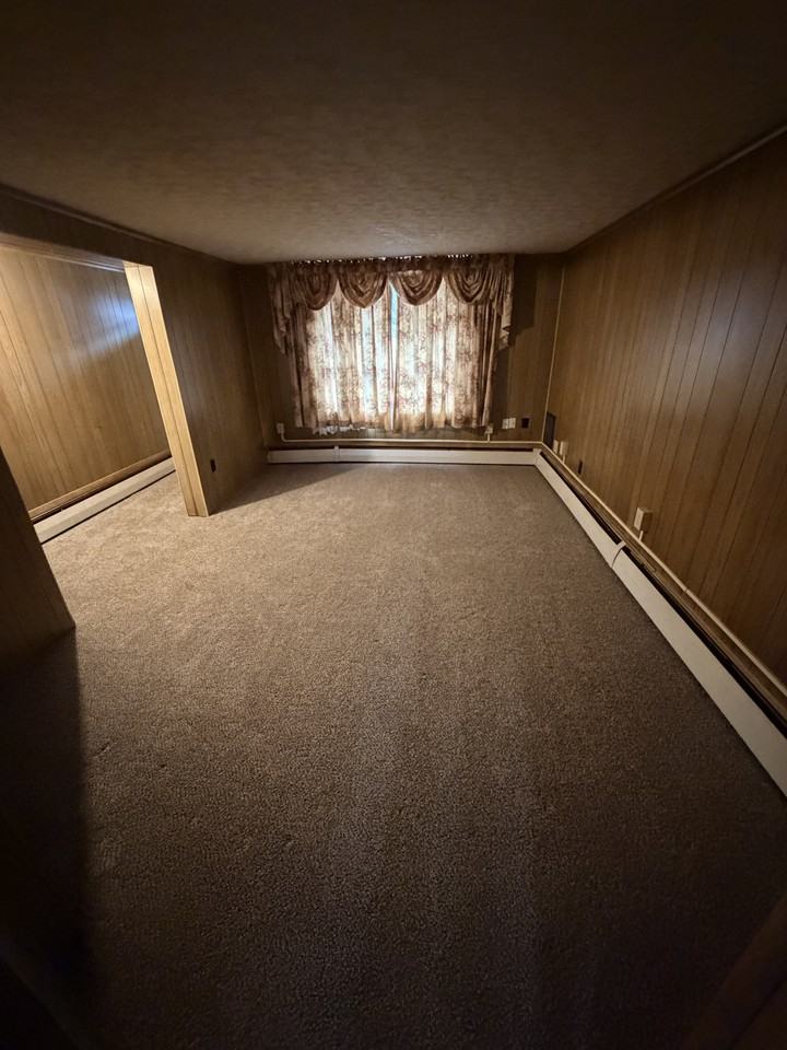 118 W Washington St - Photo 5 of 17