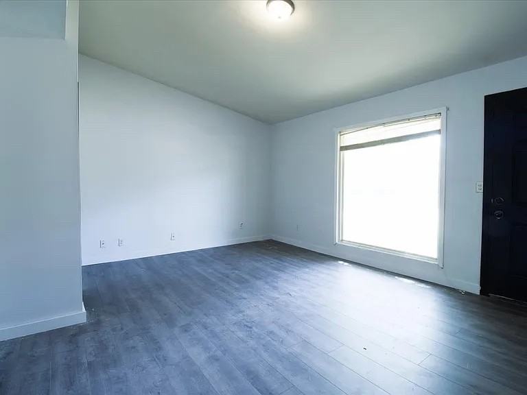 133 Saint Thomas Ln - Photo 6 of 19