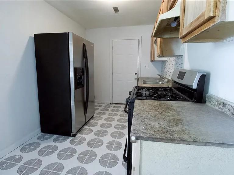 133 Saint Thomas Ln - Photo 7 of 19