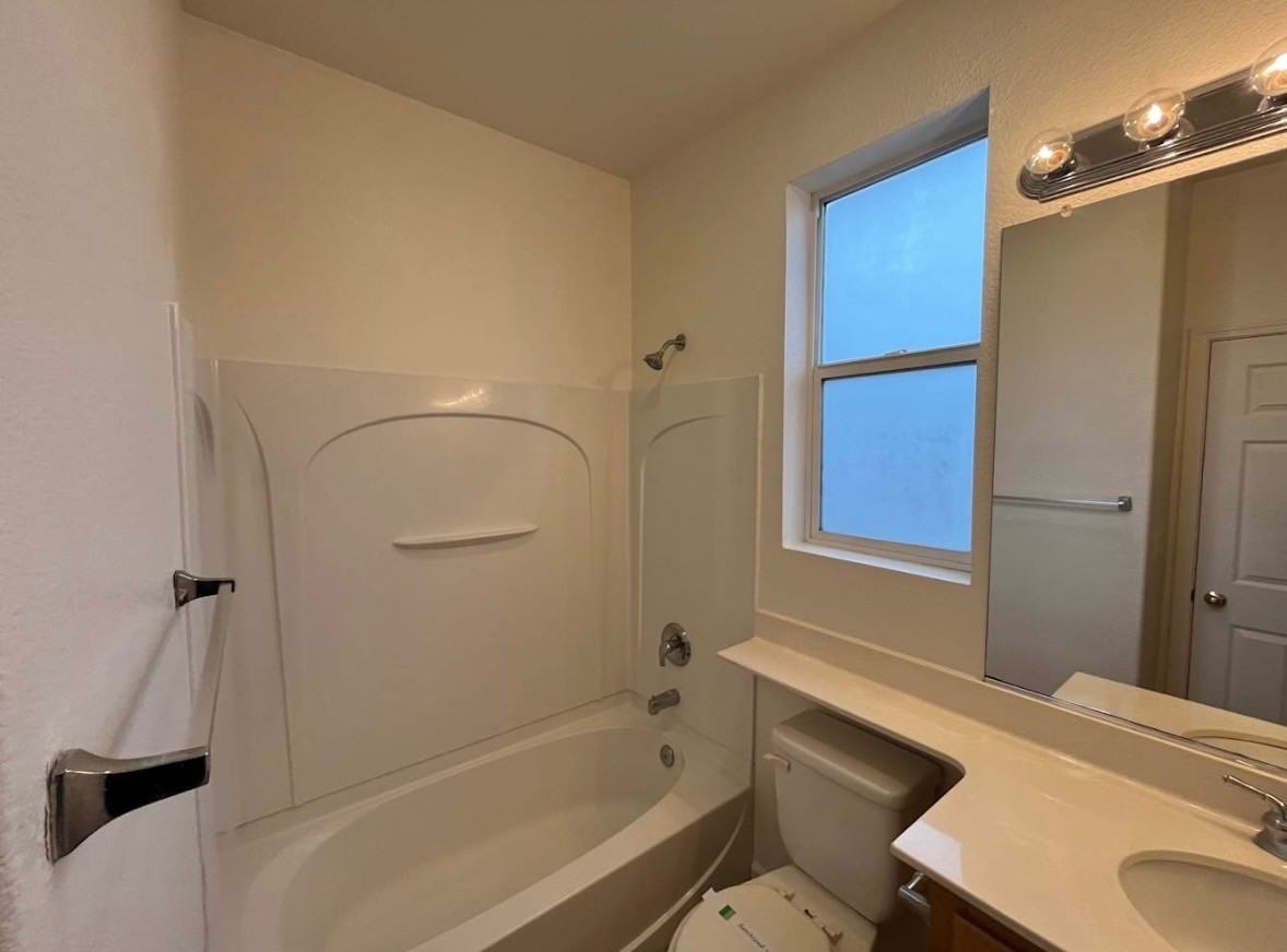 302 Unity Cir - Photo 6 of 12