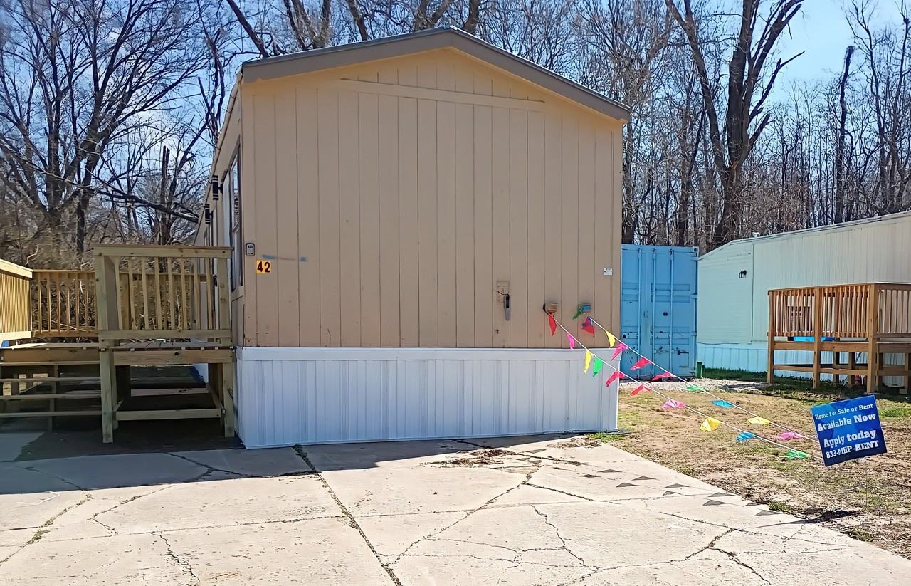 42 Deerwood Park - Photo 4 of 12