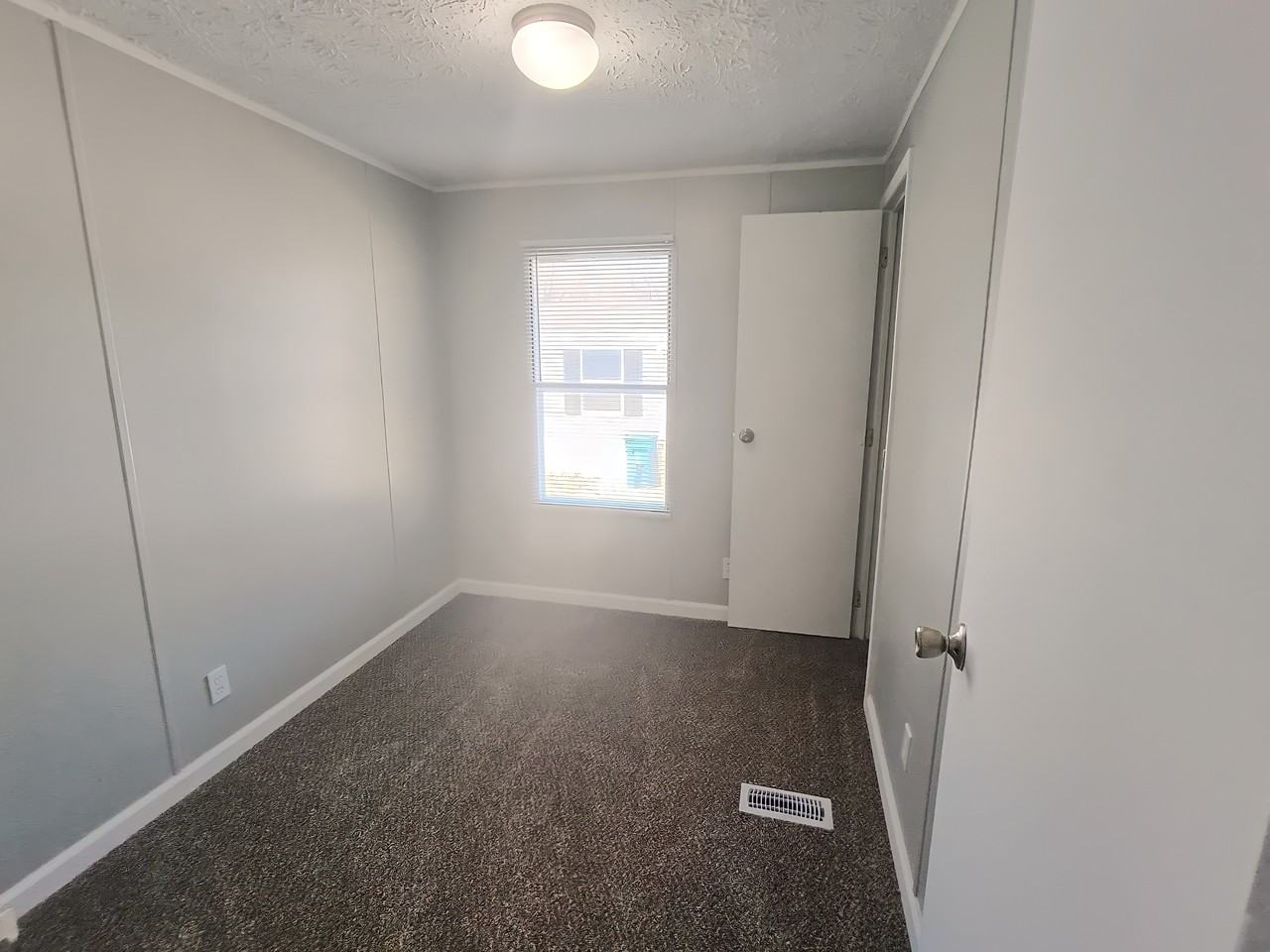 42 Deerwood Park - Photo 6 of 12